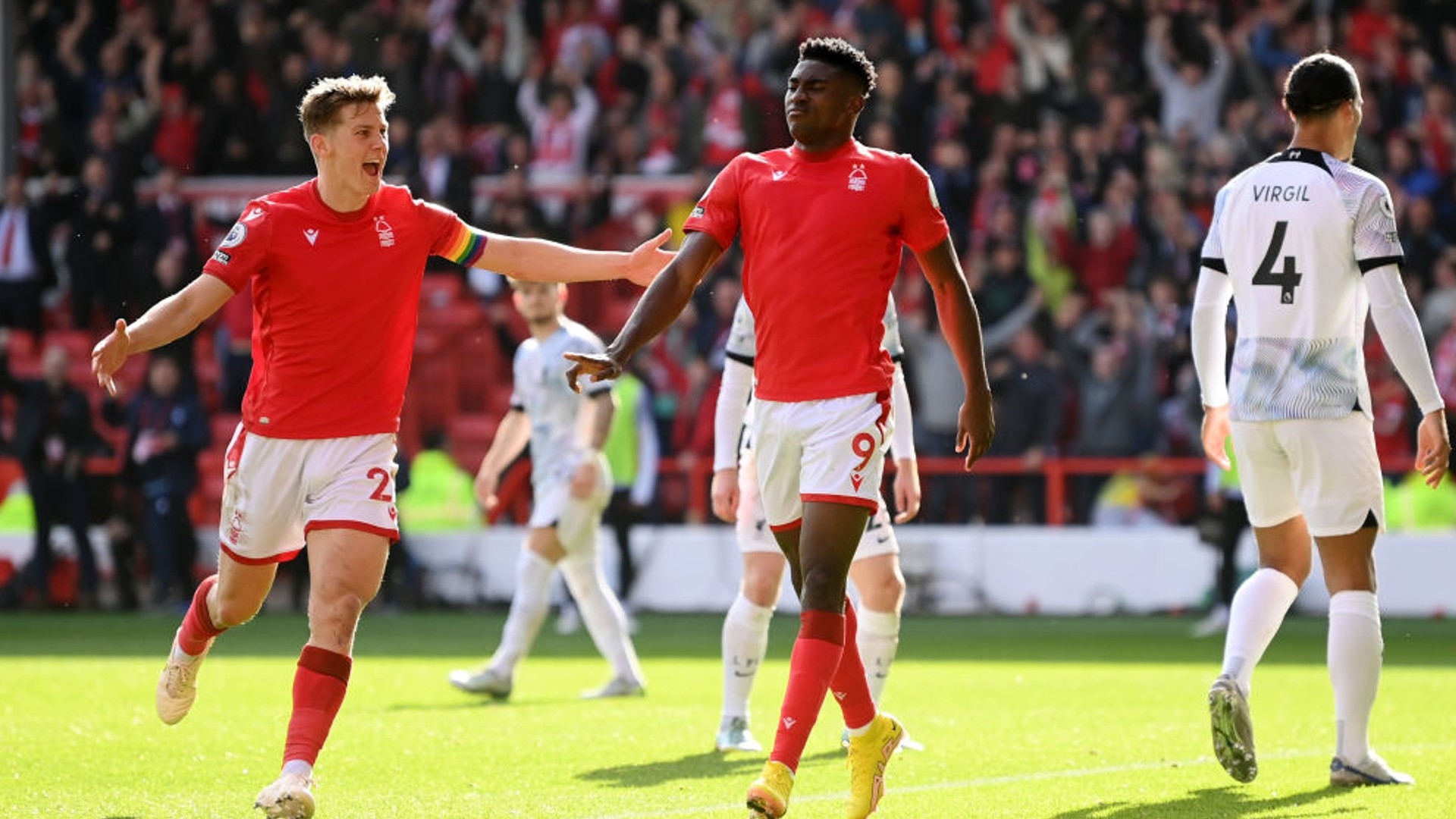 球员之间的 球员之间的